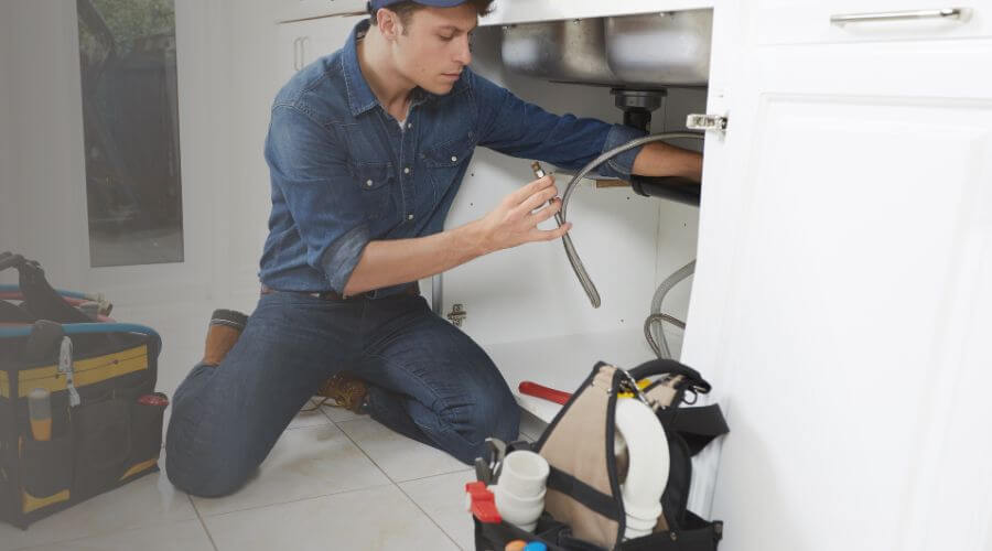 Expert burst pipe repair services in Pawnee, TX